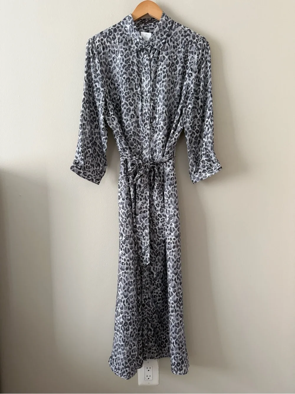 NWT - J. McLaughlin - Paloma Leopard Print Silk-blend Shirtdress - Gray/Charcoal